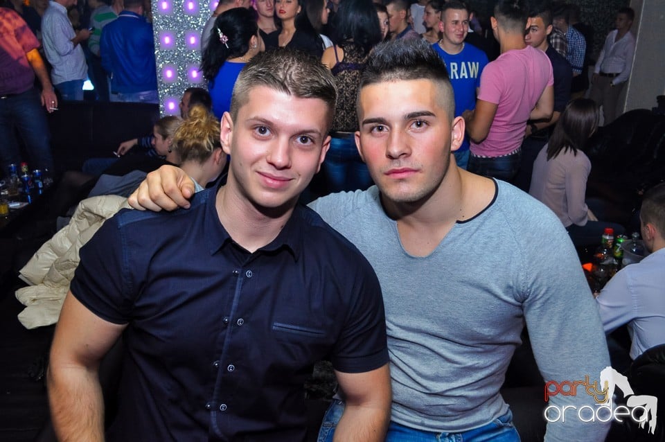 Petrecere cu Blaga şi Liviu Guţă în Life,