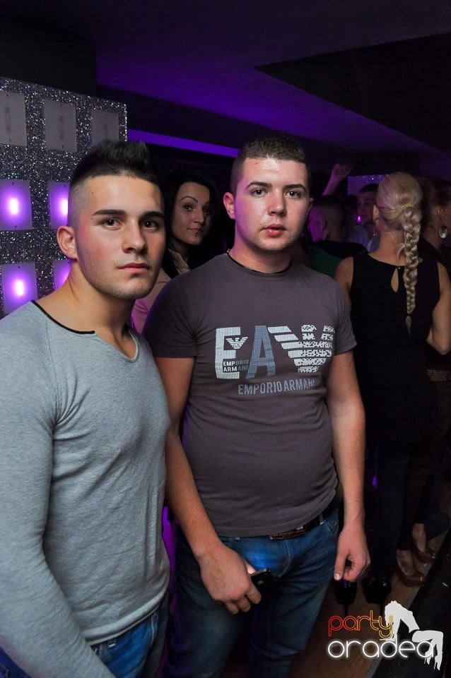Petrecere cu Blaga şi Liviu Guţă în Life,