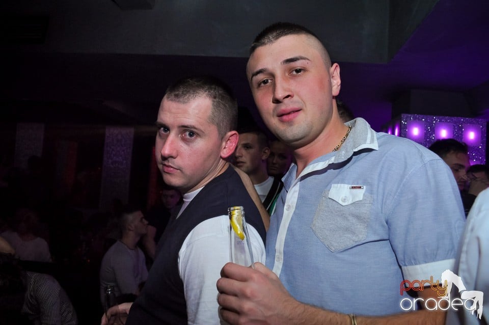 Petrecere cu Blaga şi Liviu Guţă în Life,