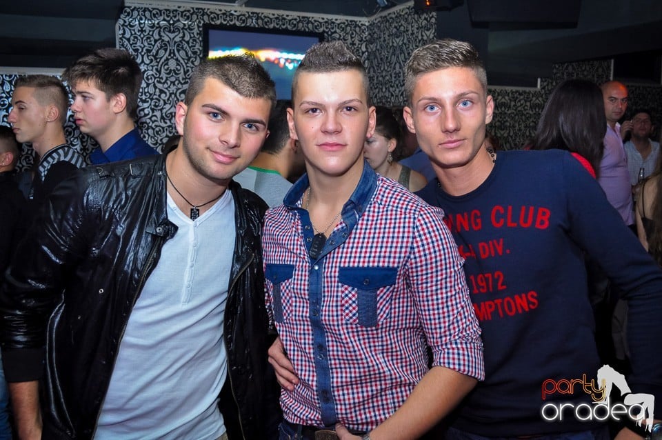 Petrecere cu Blaga şi Liviu Guţă în Life,