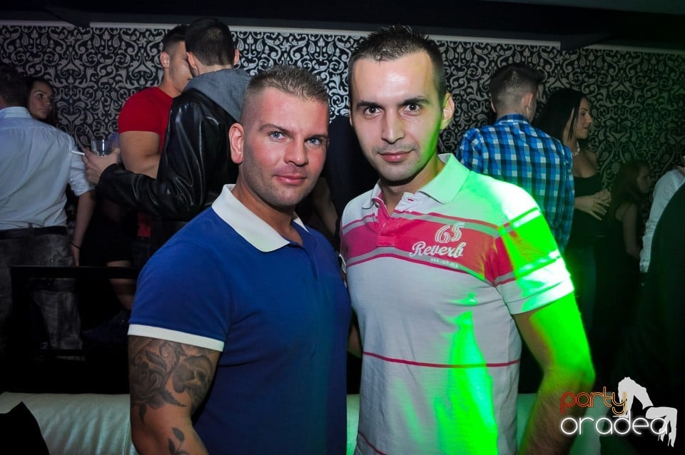 Petrecere cu Blaga şi Liviu Guţă în Life,