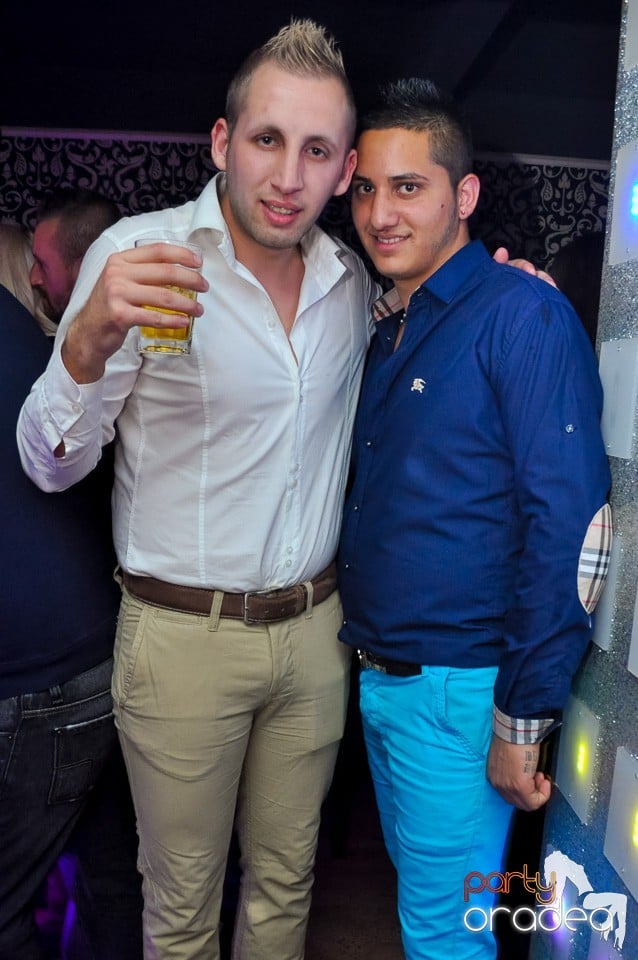Petrecere cu Blaga şi Liviu Guţă în Life,
