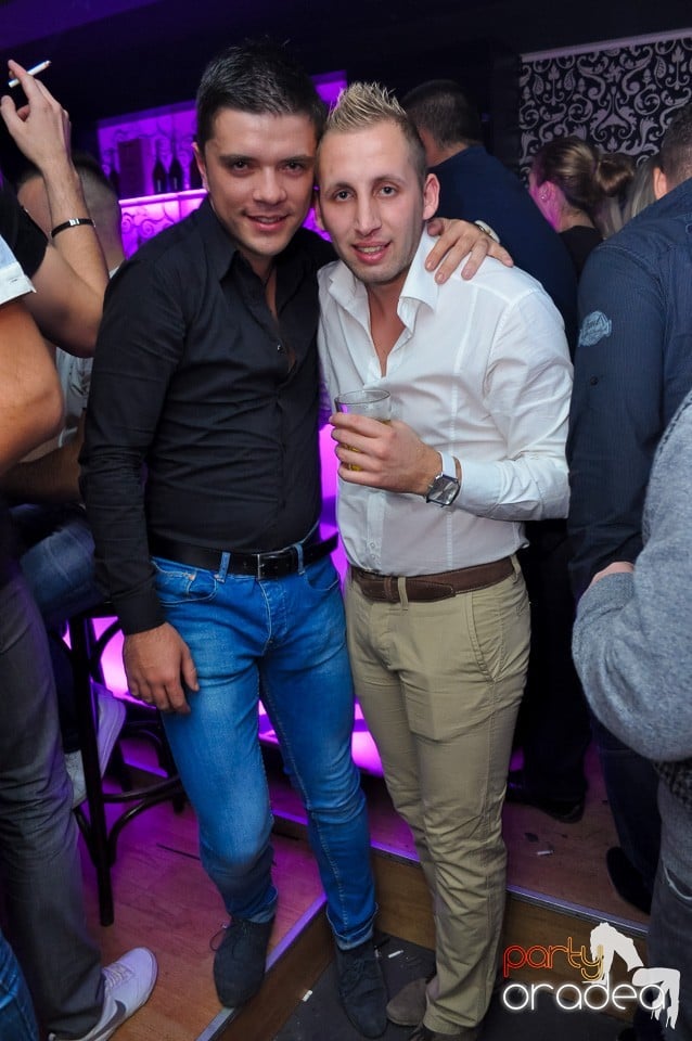 Petrecere cu Blaga şi Liviu Guţă în Life,