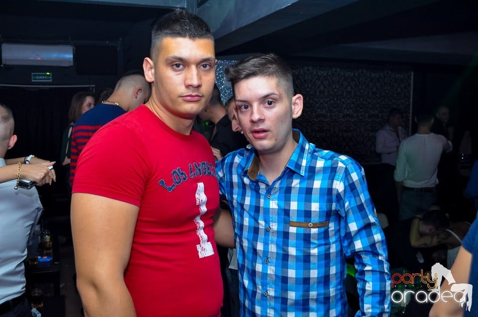 Petrecere cu Blaga şi Liviu Guţă în Life,