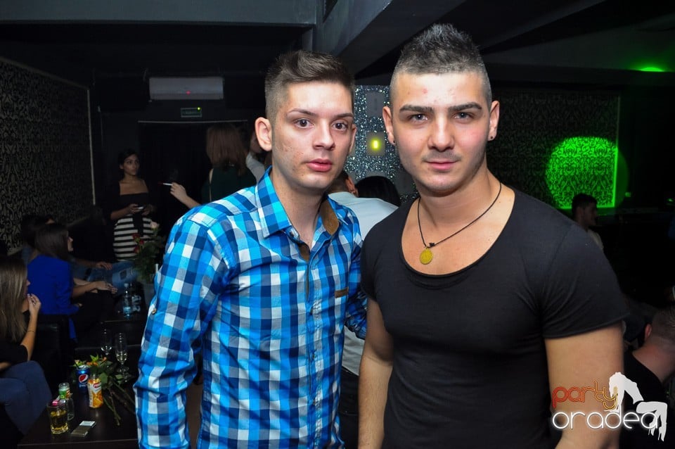 Petrecere cu Blaga şi Liviu Guţă în Life,