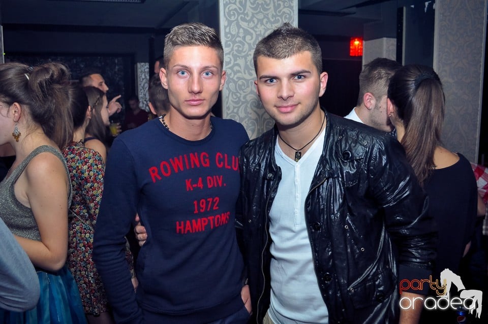 Petrecere cu Blaga şi Liviu Guţă în Life,