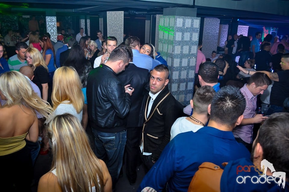 Petrecere cu Blaga şi Liviu Guţă în Life,