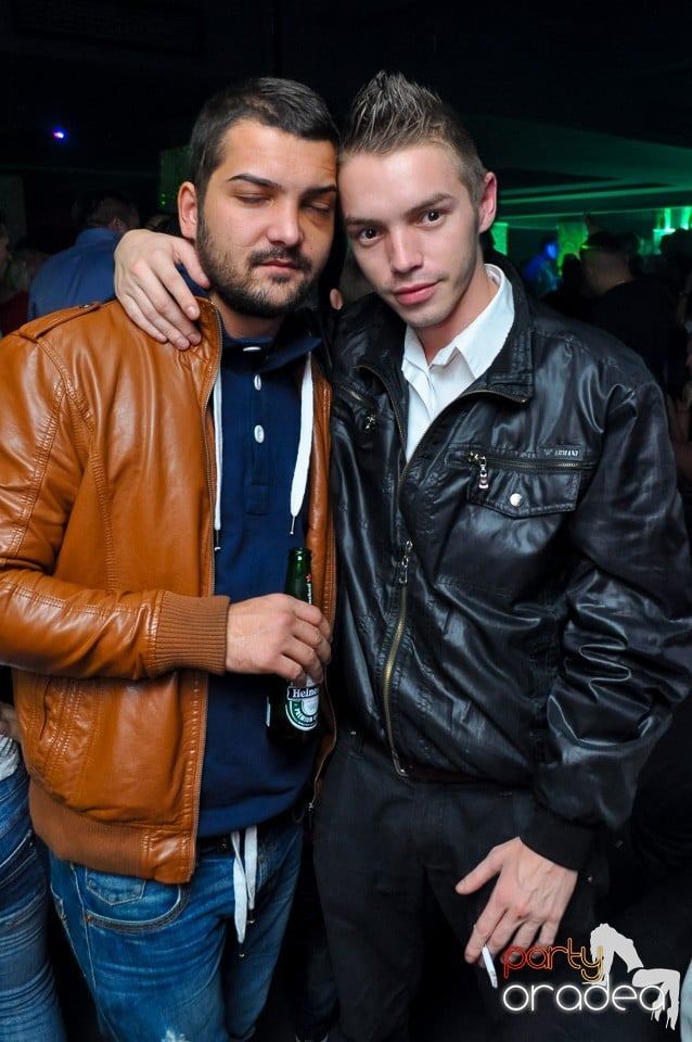 Petrecere cu Blaga şi Liviu Guţă în Life,