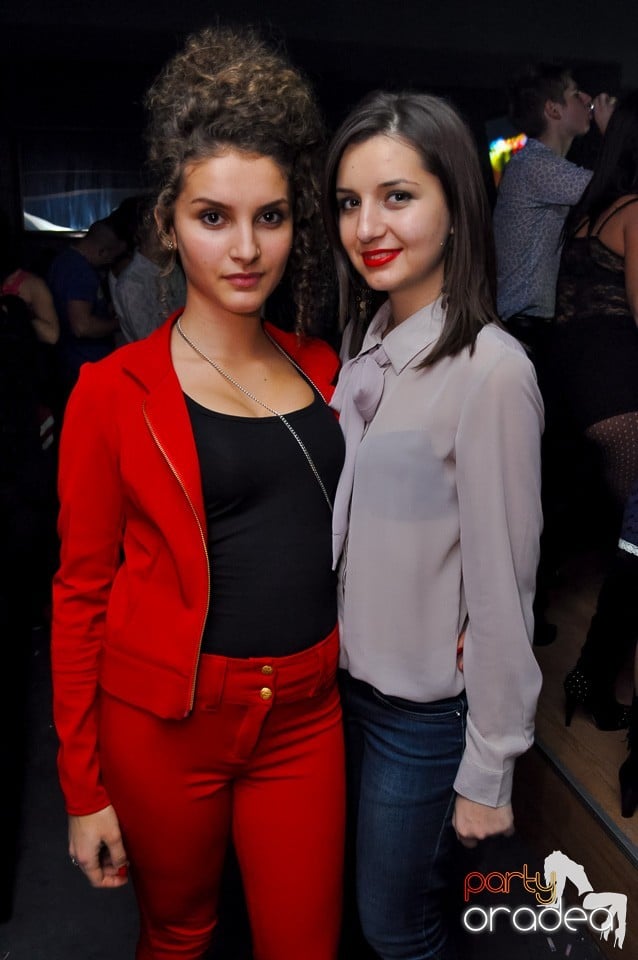 Petrecere cu Blaga şi Liviu Guţă în Life,