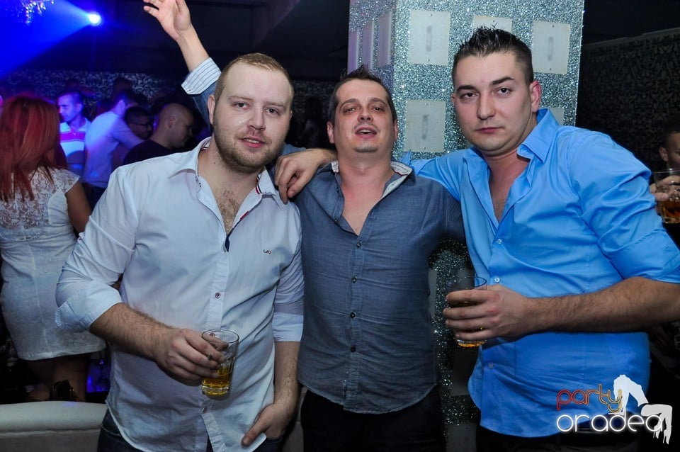 Petrecere cu Blaga şi Liviu Guţă în Life,
