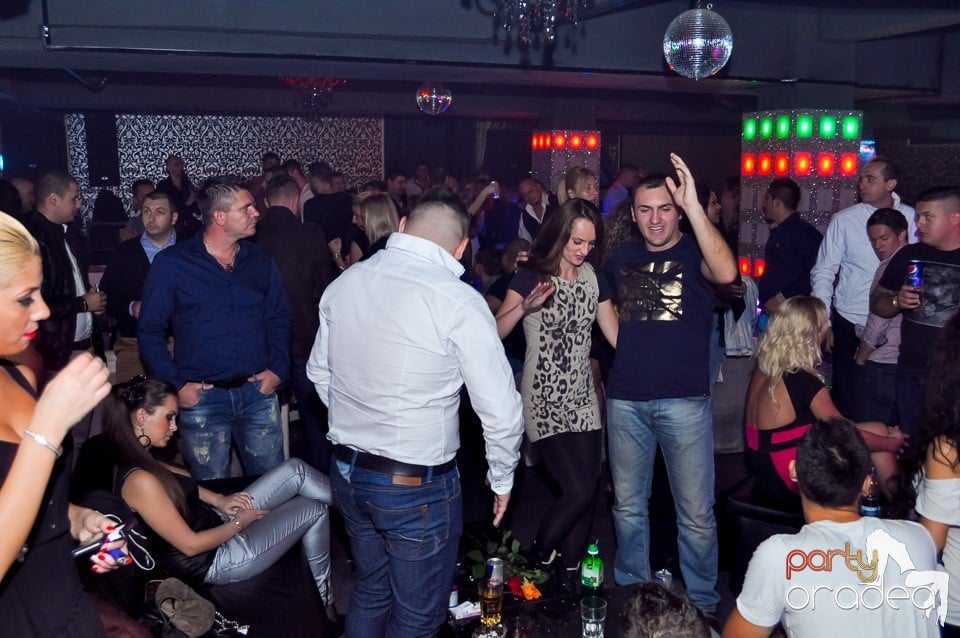 Petrecere cu Blaga şi Liviu Guţă în Life,