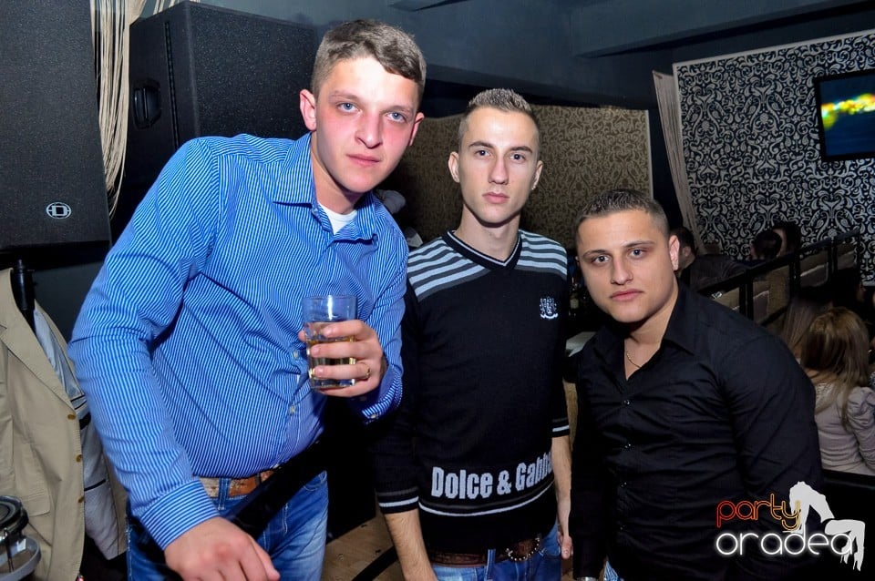 Petrecere cu Blaga şi Liviu Guţă în Life,