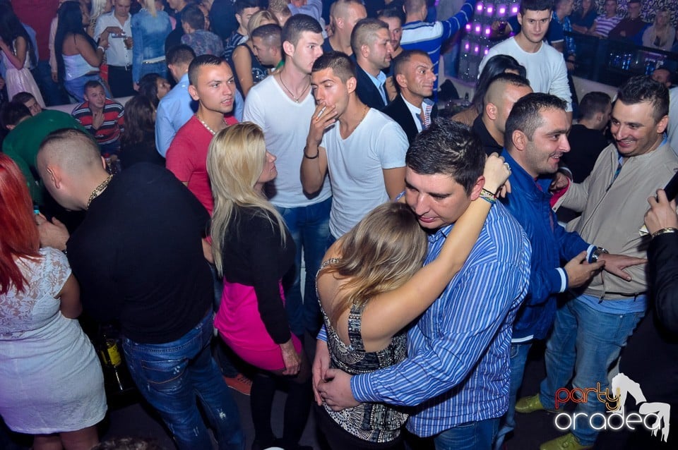 Petrecere cu Blaga şi Liviu Guţă în Life,