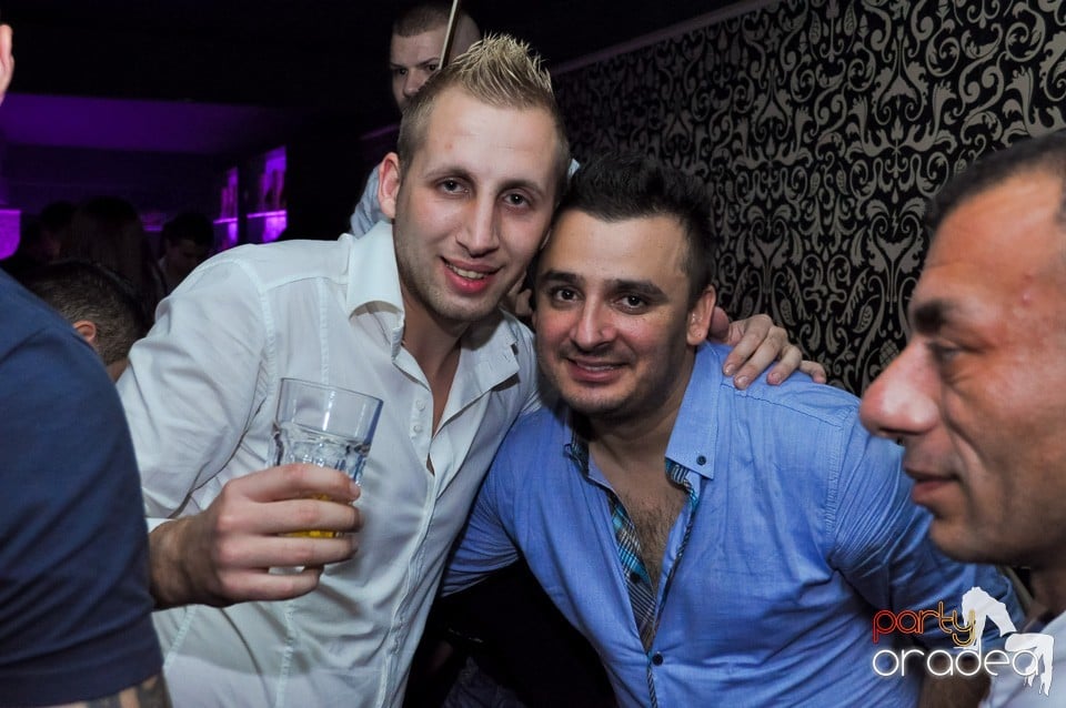 Petrecere cu Blaga şi Liviu Guţă în Life,