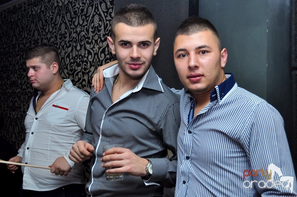 Petrecere cu Blaga şi Liviu Guţă în Life,