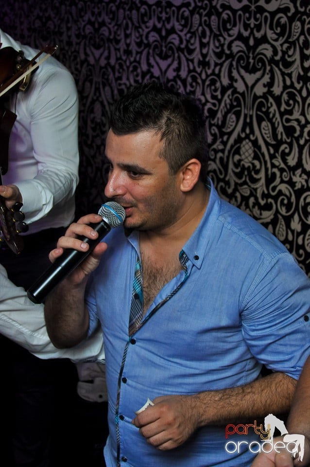 Petrecere cu Blaga şi Liviu Guţă în Life,