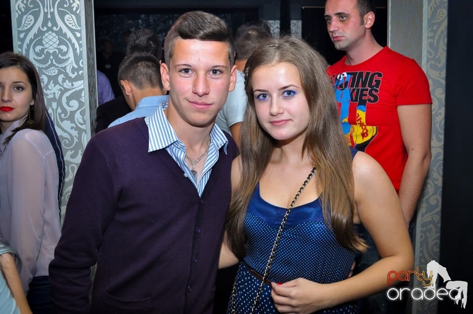 Petrecere cu Blaga şi Liviu Guţă în Life,