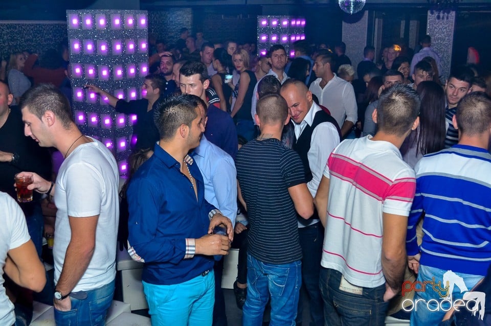 Petrecere cu Blaga şi Liviu Guţă în Life,