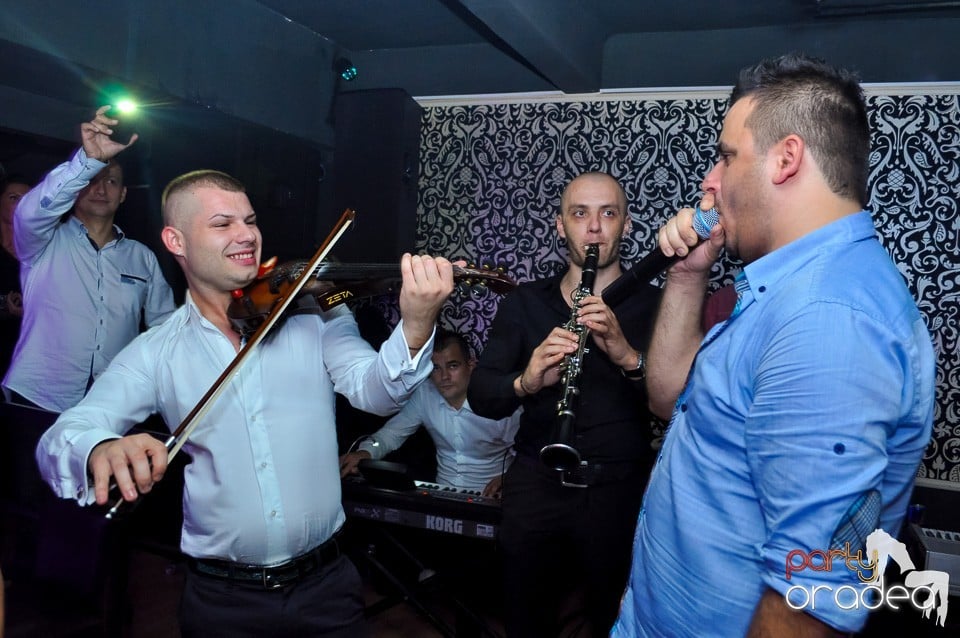 Petrecere cu Blaga şi Liviu Guţă în Life,