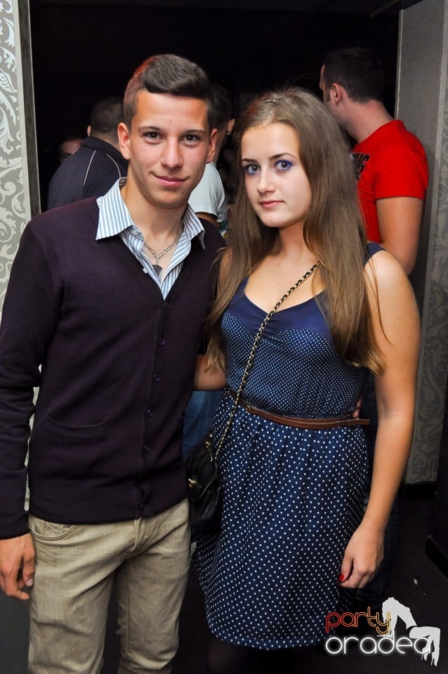 Petrecere cu Blaga şi Liviu Guţă în Life,
