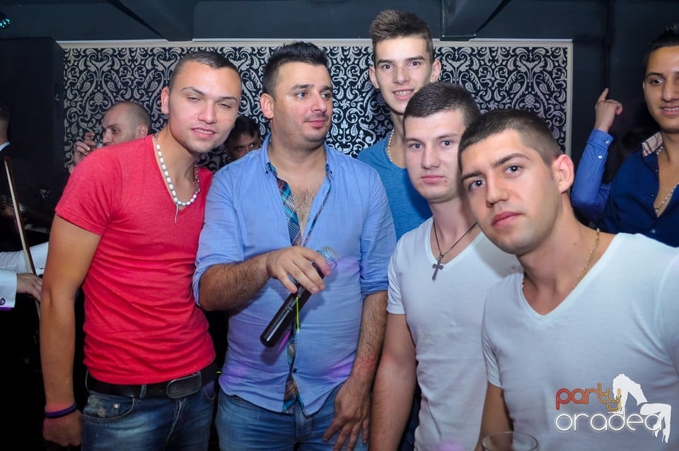 Petrecere cu Blaga şi Liviu Guţă în Life,