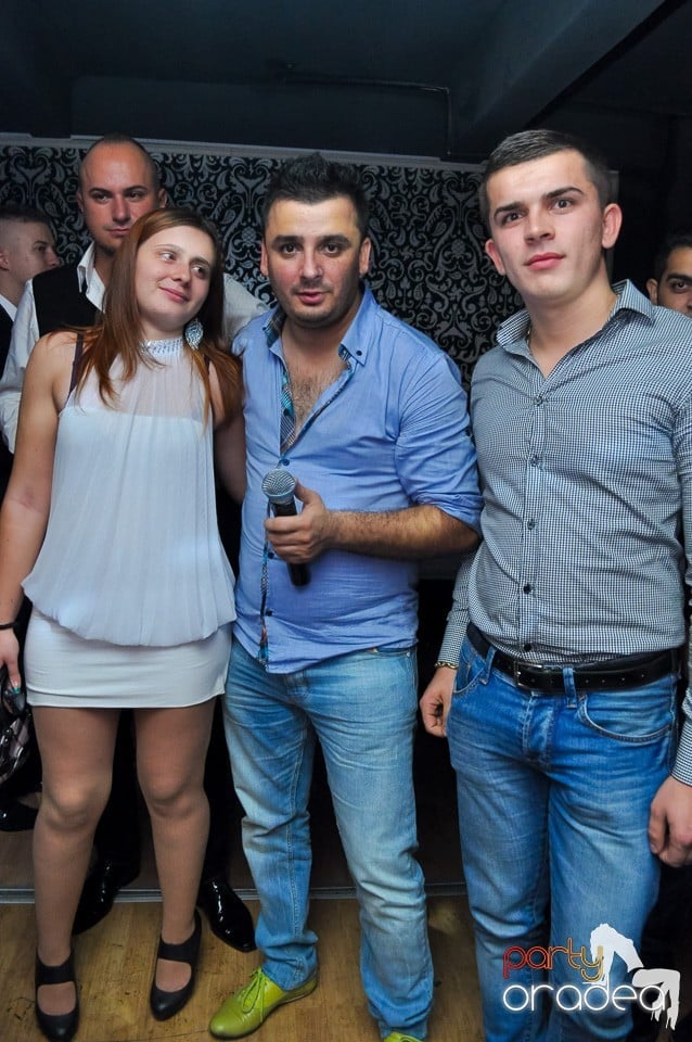 Petrecere cu Blaga şi Liviu Guţă în Life,