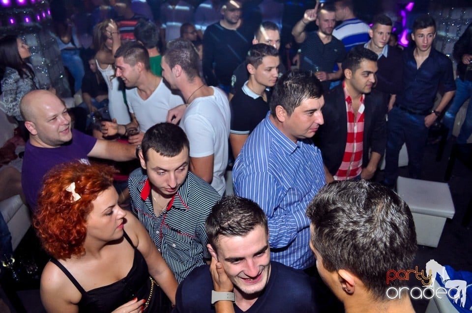 Petrecere cu Blaga şi Liviu Guţă în Life,