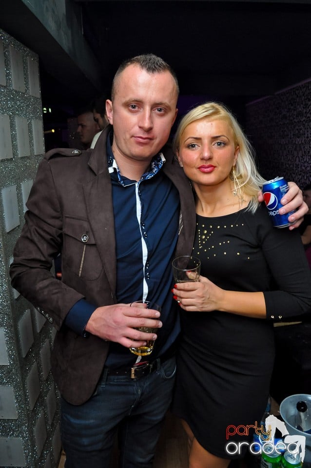 Petrecere cu Blaga şi Liviu Guţă în Life,