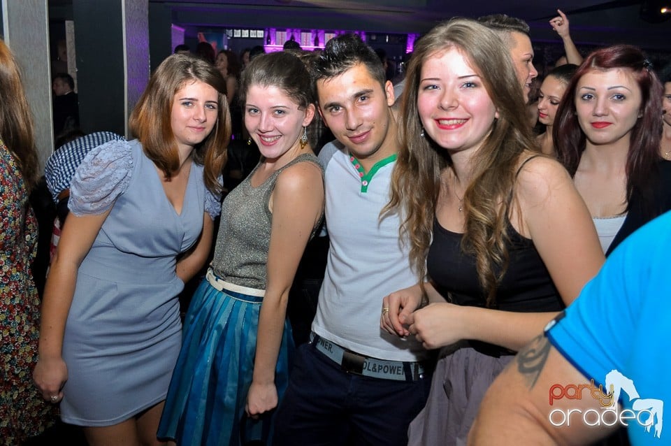 Petrecere cu Blaga şi Liviu Guţă în Life,
