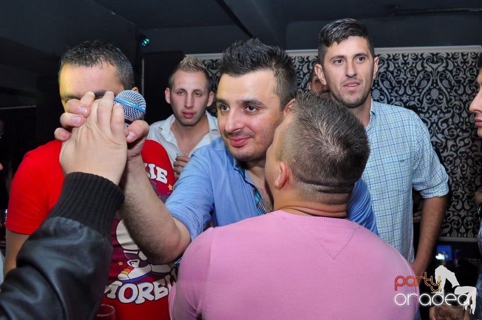 Petrecere cu Blaga şi Liviu Guţă în Life,