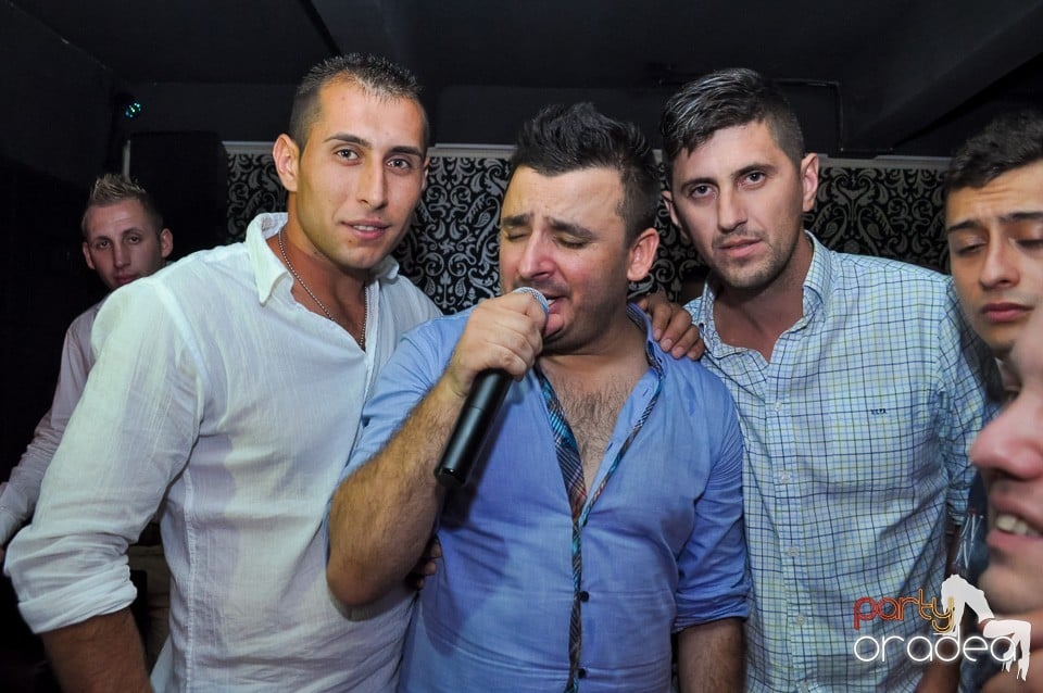 Petrecere cu Blaga şi Liviu Guţă în Life,
