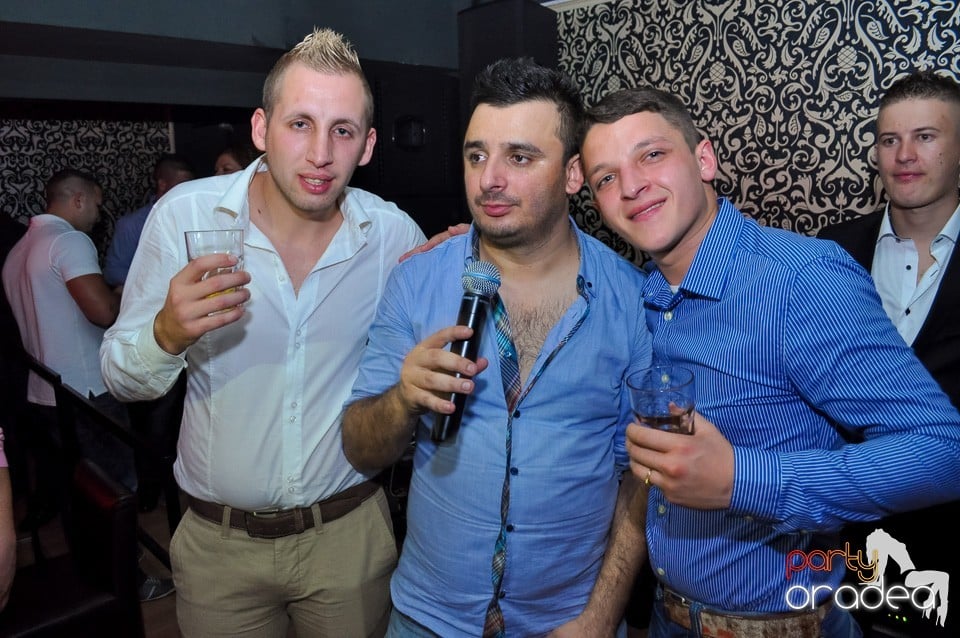 Petrecere cu Blaga şi Liviu Guţă în Life,