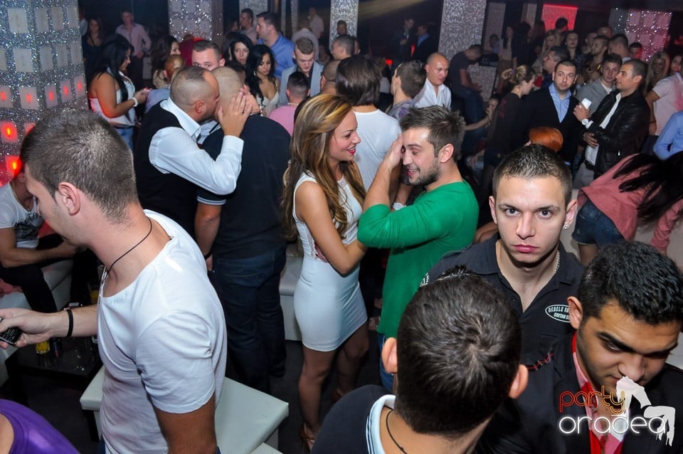 Petrecere cu Blaga şi Liviu Guţă în Life,