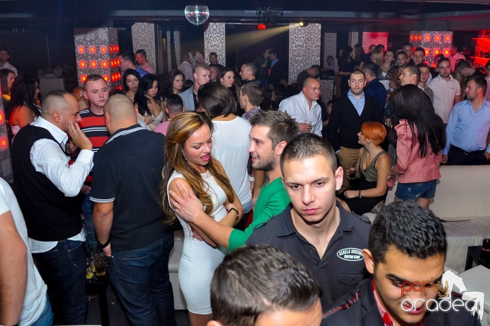 Petrecere cu Blaga şi Liviu Guţă în Life,