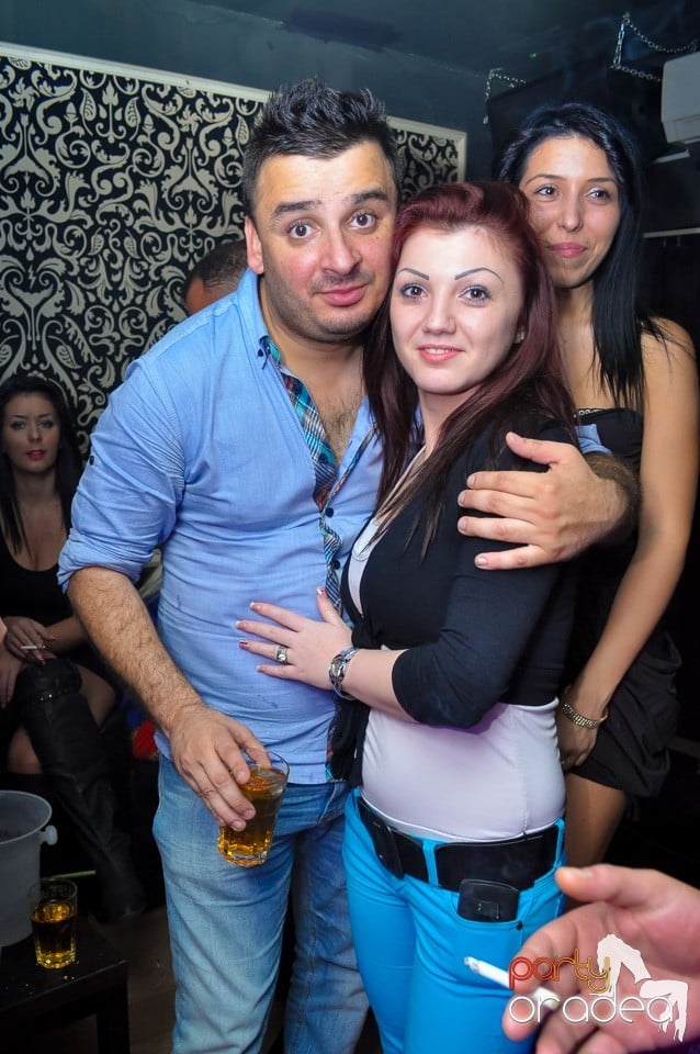 Petrecere cu Blaga şi Liviu Guţă în Life,