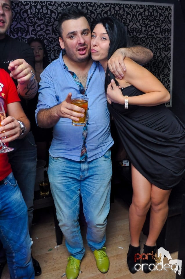Petrecere cu Blaga şi Liviu Guţă în Life,