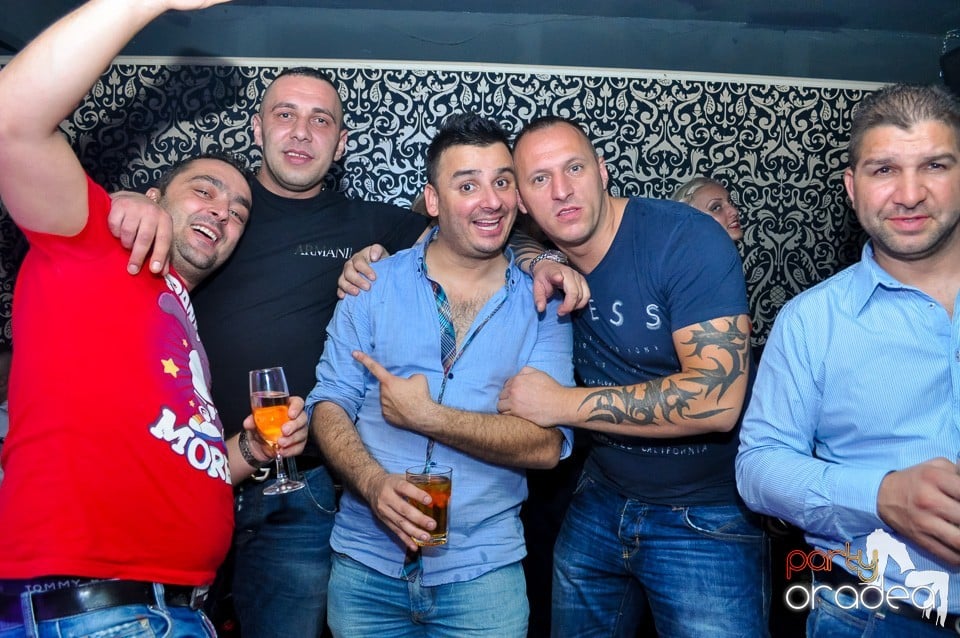 Petrecere cu Blaga şi Liviu Guţă în Life,