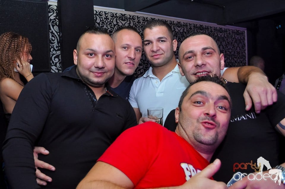 Petrecere cu Blaga şi Liviu Guţă în Life,