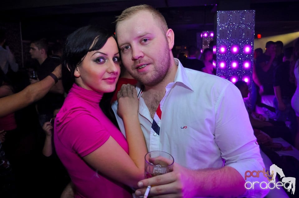 Petrecere cu Blaga şi Liviu Guţă în Life,