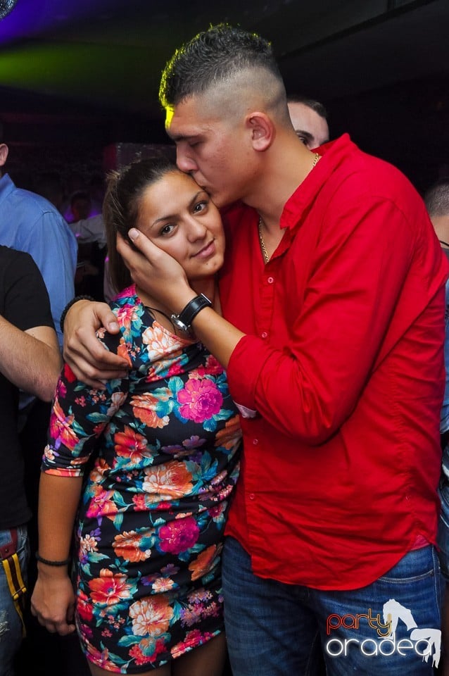 Petrecere cu Blaga şi Liviu Guţă în Life,