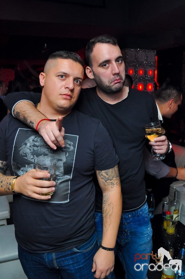 Petrecere cu Blaga şi Liviu Guţă în Life,