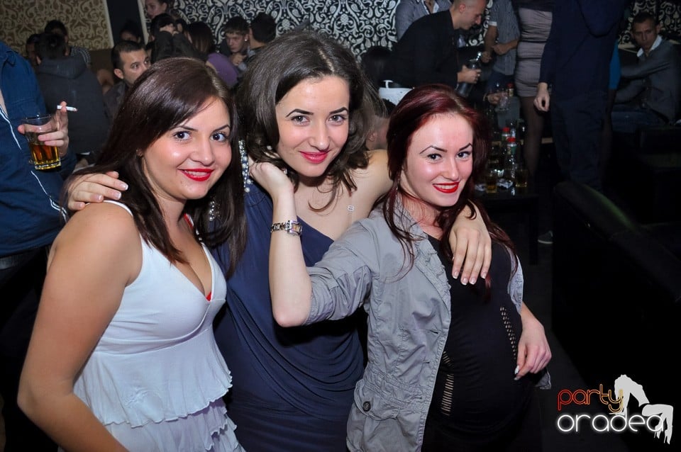Petrecere cu Blaga şi Liviu Guţă în Life,