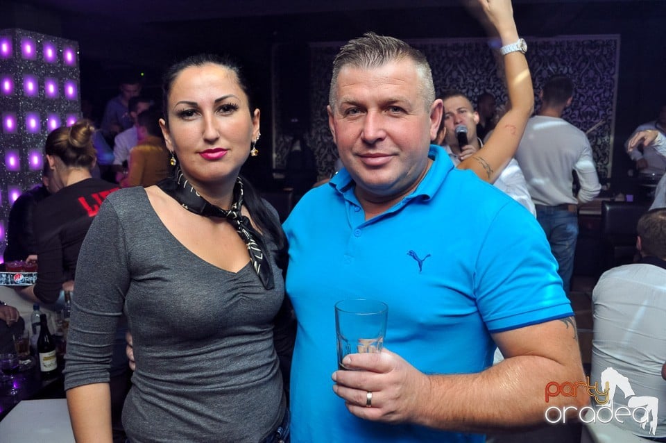 Petrecere cu Blaga şi Liviu Guţă în Life,
