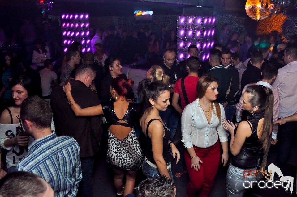 Petrecere cu Blaga şi Liviu Guţă în Life,
