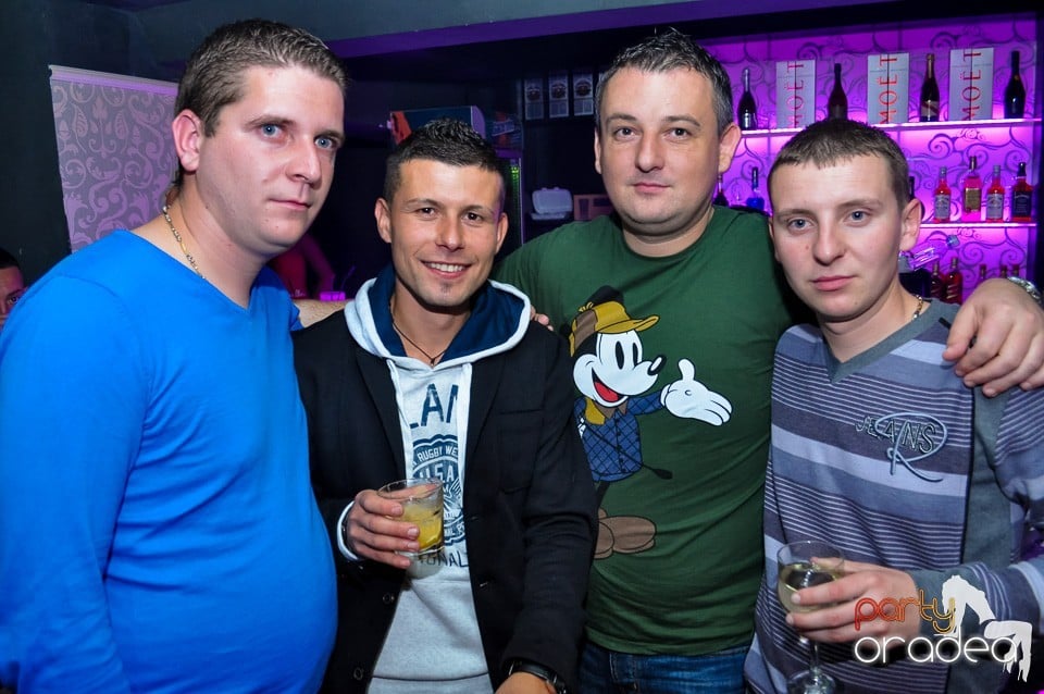 Petrecere cu Blaga şi Liviu Guţă în Life,
