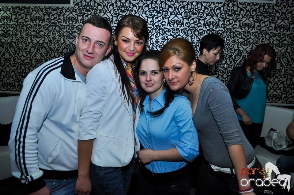 Petrecere cu Blaga şi Liviu Guţă în Life,