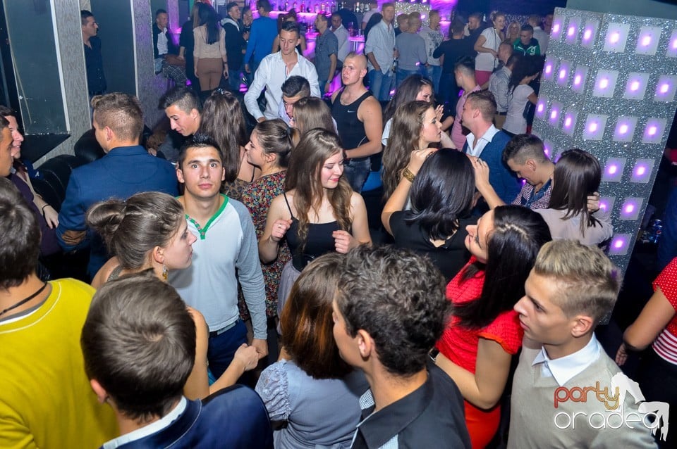 Petrecere cu Blaga şi Liviu Guţă în Life,
