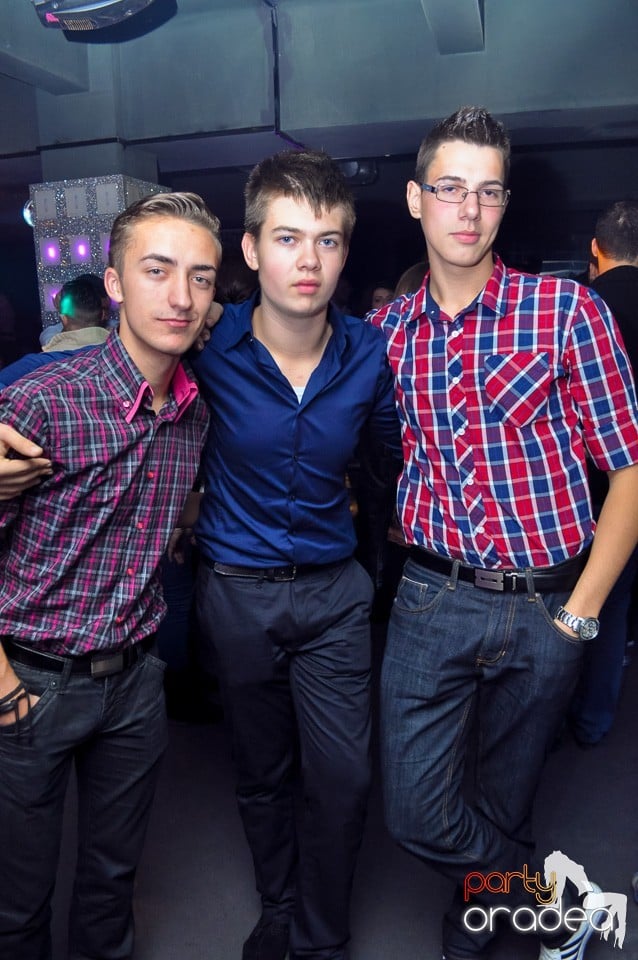 Petrecere cu Blaga şi Liviu Guţă în Life,