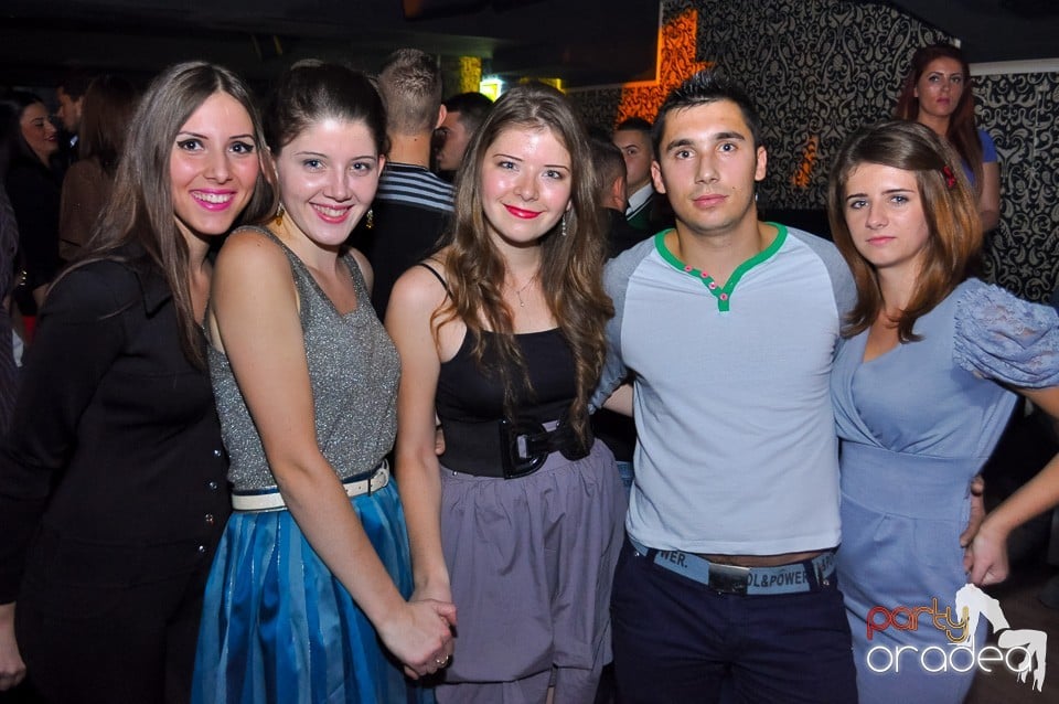 Petrecere cu Blaga şi Liviu Guţă în Life,