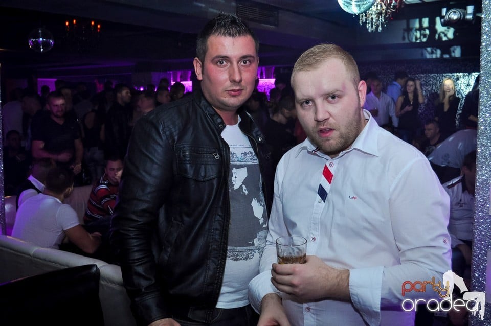 Petrecere cu Blaga şi Liviu Guţă în Life,